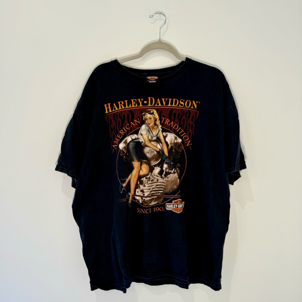 Harley Davidson Vintage Pinup Flames T-Shirt